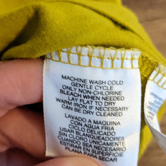 Nine West Yellow Green Silk V Neck Top Size Small - Picture 7 of 9